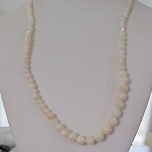 Elegant Cream Beaded Necklace